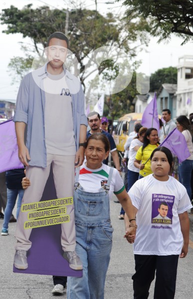 GYE-CARAVANA NOBOA