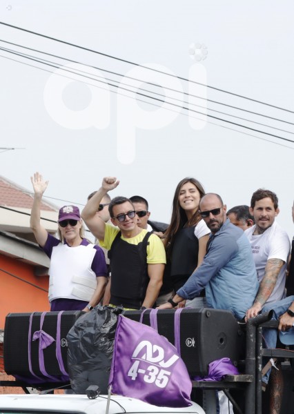 GYE-CARAVANA NOBOA