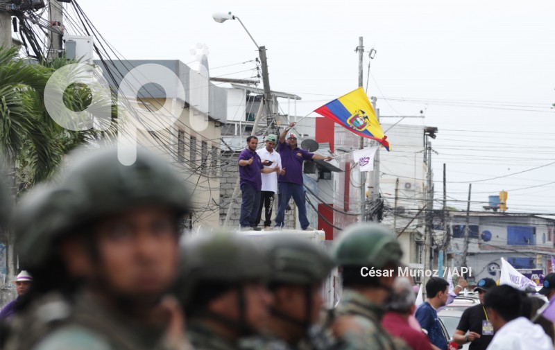 GYE-CARAVANA NOBOA