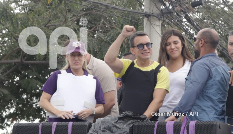 GYE-CARAVANA NOBOA