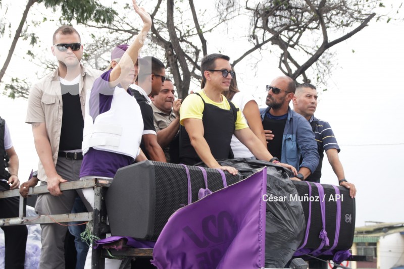 GYE-CARAVANA NOBOA