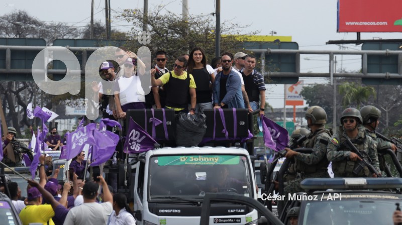GYE-CARAVANA NOBOA