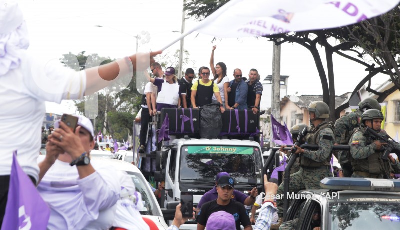 GYE-CARAVANA NOBOA