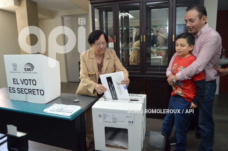 CUENCA-ELECCIONES ANTICIPADAS-VOTO EN CASA