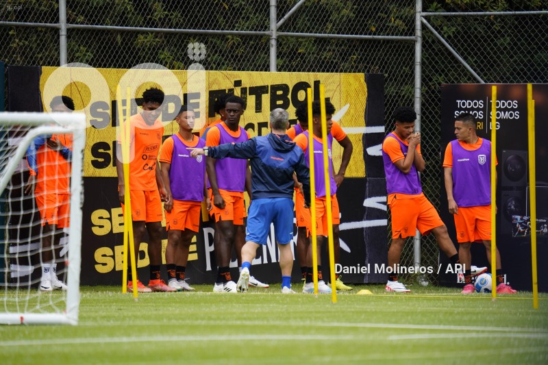 ENTRENAMIENTO SELECCION ECUADOR TRI