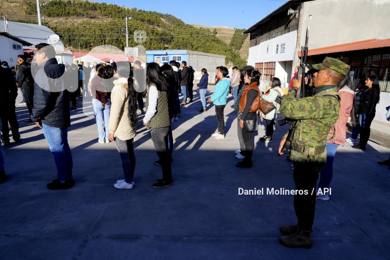 ELECCIONES INICIO VOTACIONES CANGAHUA
