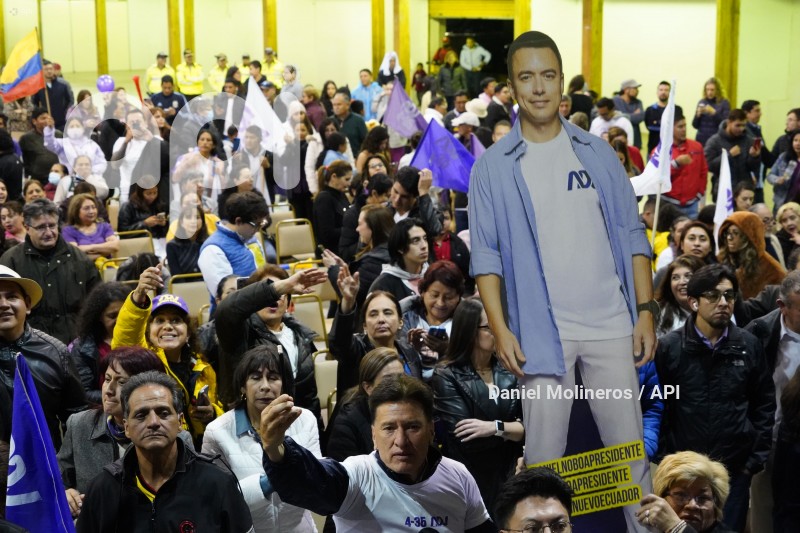 ELECCIONES FESTEJOS VERONICA ABAD