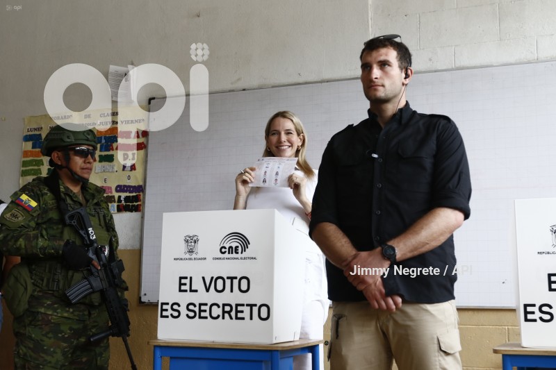 ELECCIONES - ESPOSA NOBOA - LAVINIA VALBONESI