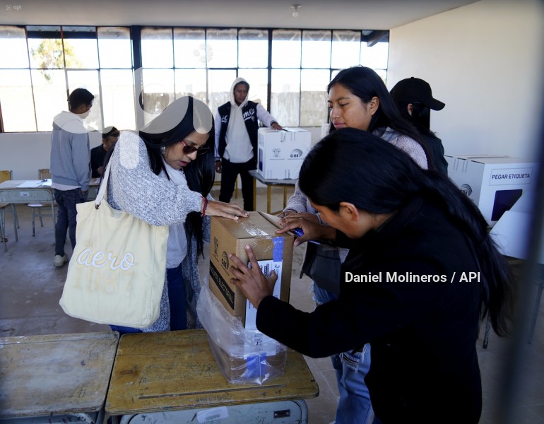 ELECCIONES INICIO VOTACIONES CANGAHUA