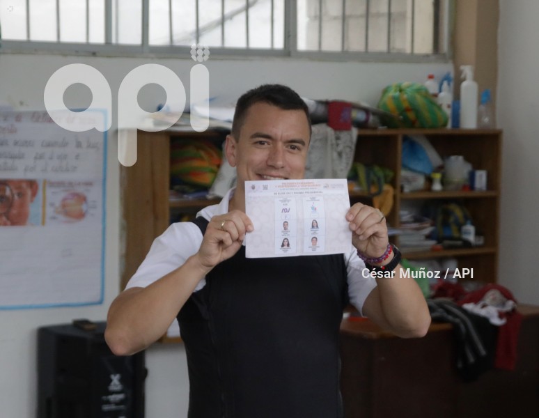 ELECCIONES - VOTO NOBOA