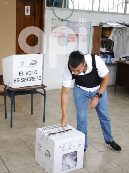 ELECCIONES - VOTO NOBOA