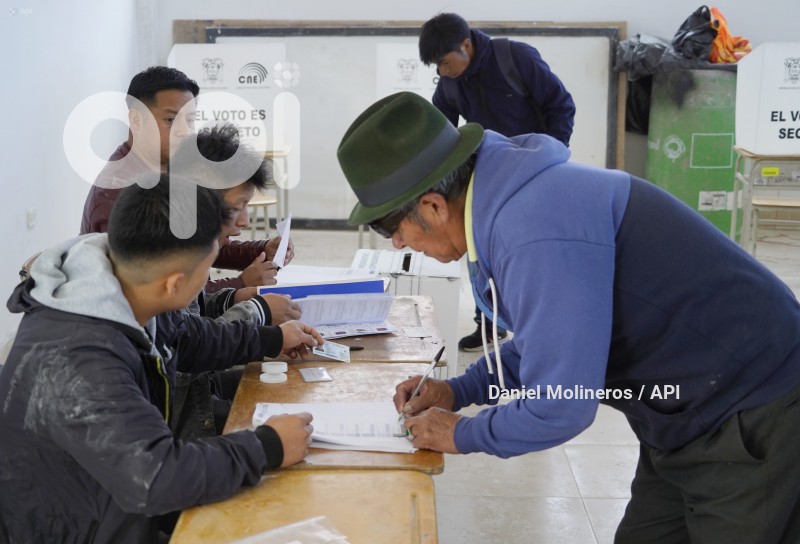ELECCIONES INICIO VOTACIONES CANGAHUA