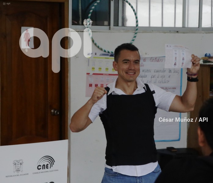 ELECCIONES - VOTO NOBOA