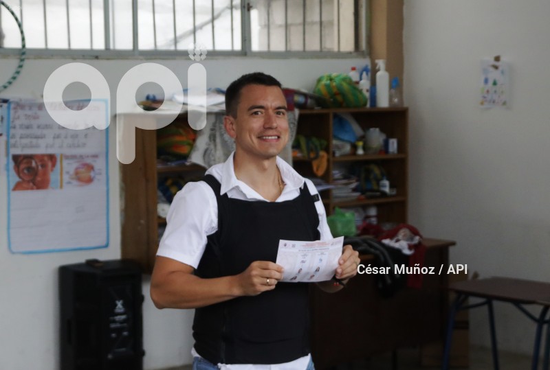 ELECCIONES - VOTO NOBOA