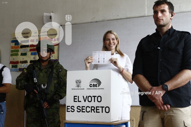 ELECCIONES - ESPOSA NOBOA - LAVINIA VALBONESI