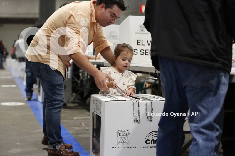 ELECCIONES - ECUATORIANOS - ESPAÑA 