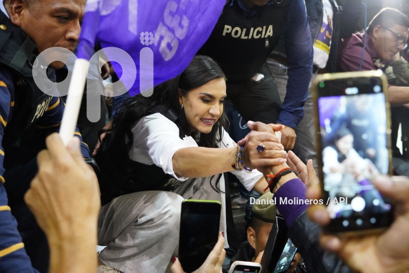 ELECCIONES FESTEJOS VERONICA ABAD