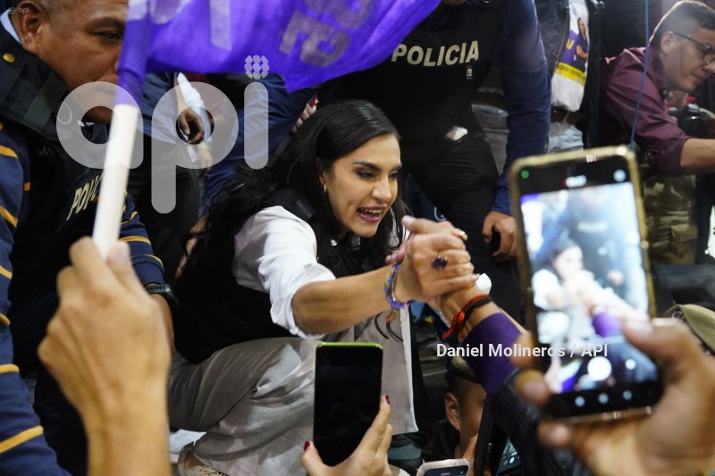 ELECCIONES FESTEJOS VERONICA ABAD
