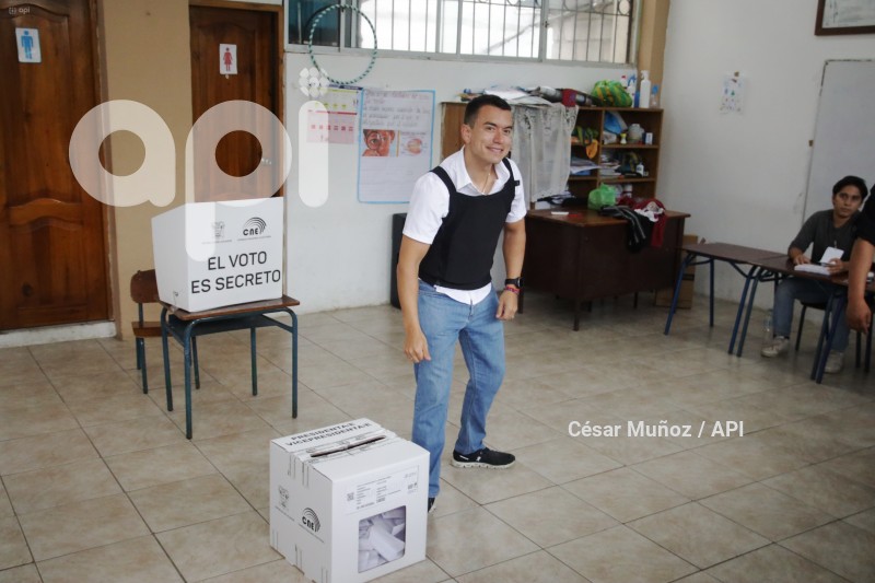 ELECCIONES - VOTO NOBOA