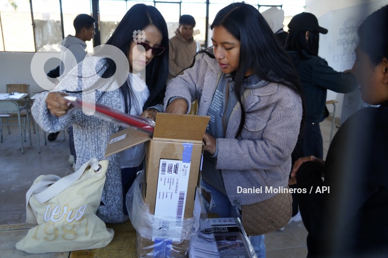 ELECCIONES INICIO VOTACIONES CANGAHUA