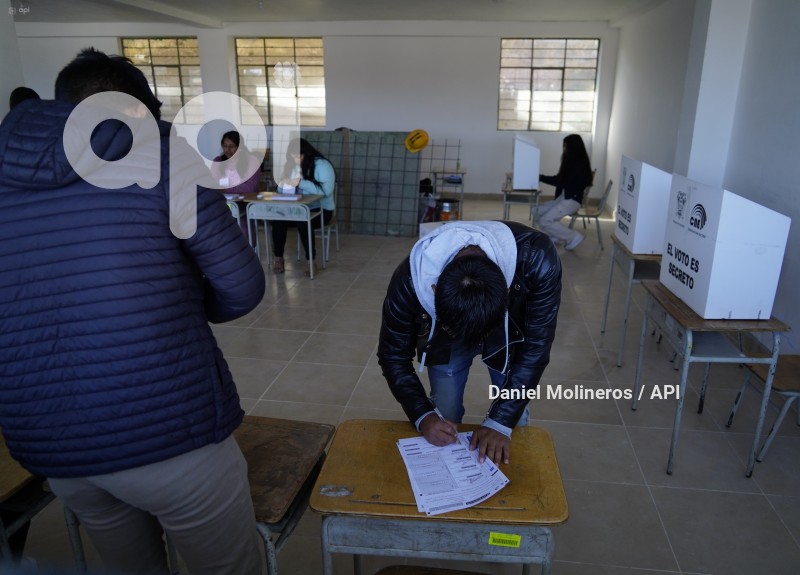 ELECCIONES INICIO VOTACIONES CANGAHUA