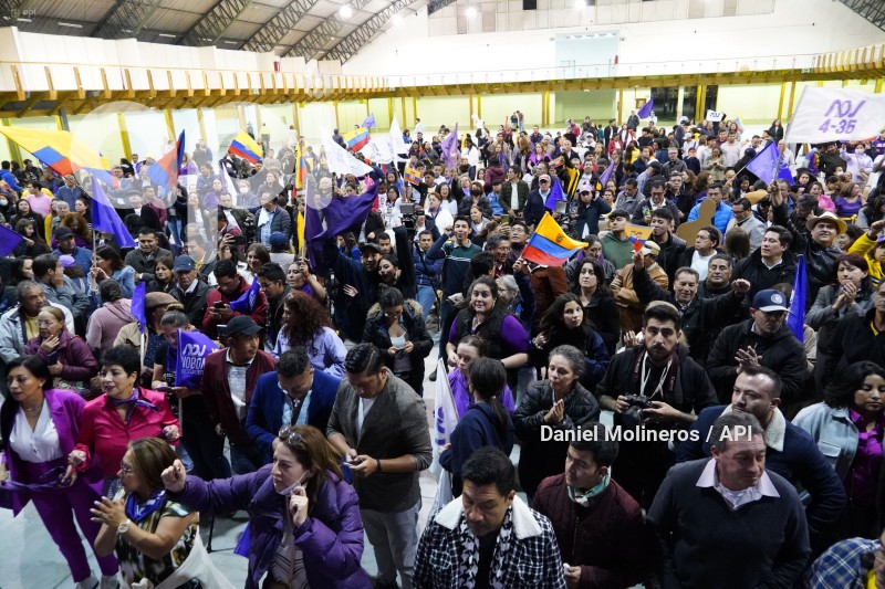 ELECCIONES FESTEJOS VERONICA ABAD