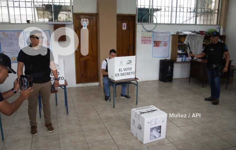 ELECCIONES - VOTO NOBOA