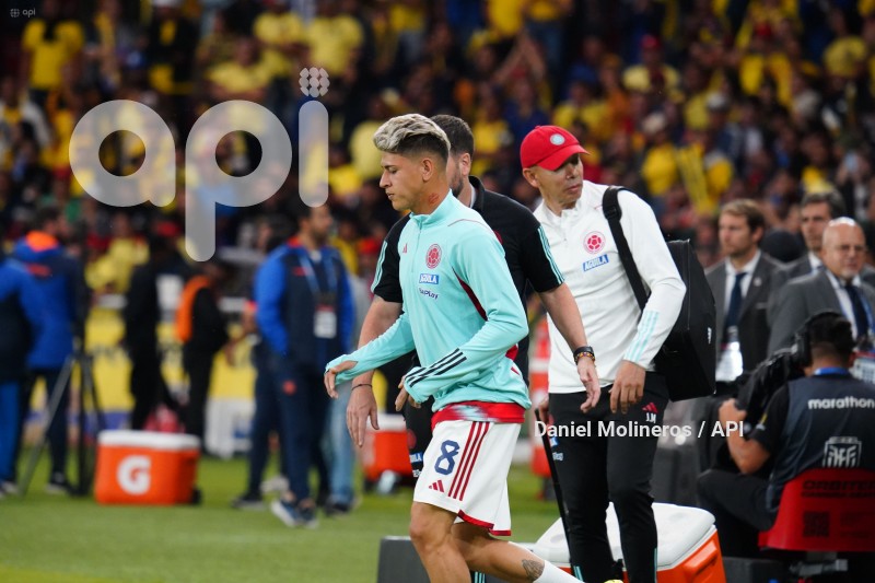 FBL-ELIMINATORIAS-ECUADOR-COLOMBIA-CALENTAMIENTO
