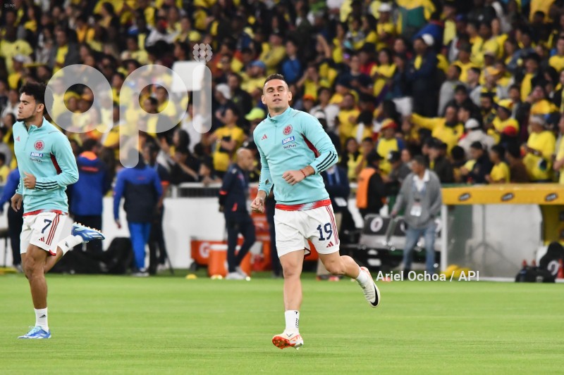 FBL-ELIMINATORIAS-ECUADOR-COLOMBIA-CALENTAMIENTO