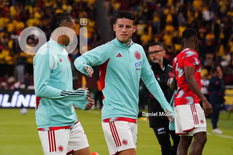 FBL-ELIMINATORIAS-ECUADOR-COLOMBIA-CALENTAMIENTO