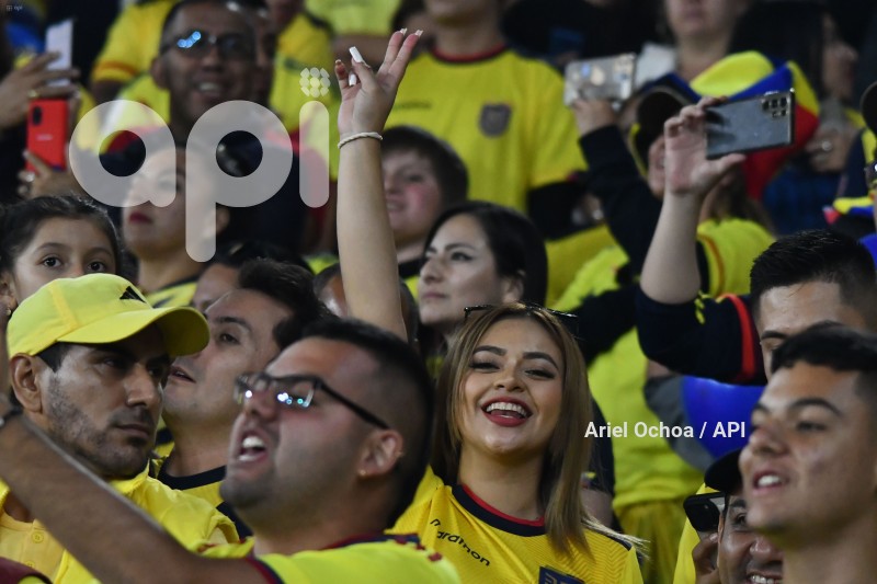 FBL-ELIMINATORIAS-ECUADOR-COLOMBIA-CALENTAMIENTOFBL-ELIMINATORIA
