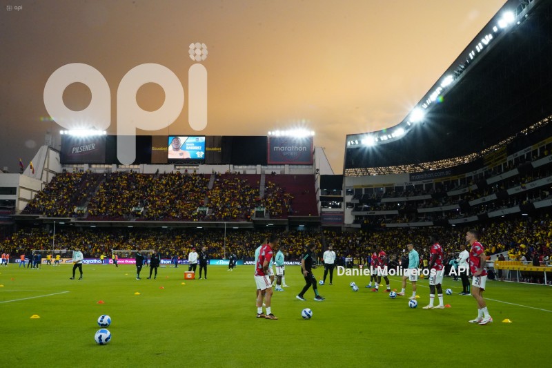 FBL-ELIMINATORIAS-ECUADOR-COLOMBIA-CALENTAMIENTO