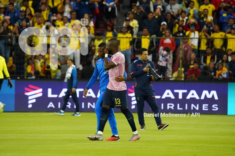 FBL-ELIMINATORIAS-ECUADOR-COLOMBIA-CALENTAMIENTO