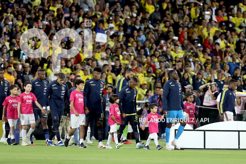 FBL-ELIMINATORIAS-ECUADOR-COLOMBIA-CALENTAMIENTO