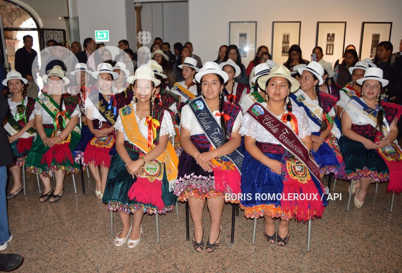 CUENCA-PRESENTACION-CANDIDATAS-CHOLA CUENCANA