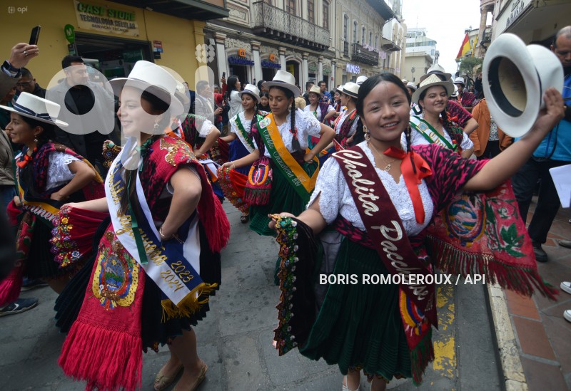 CUENCA-PRESENTACION-CANDIDATAS-CHOLA CUENCANA