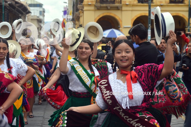 CUENCA-PRESENTACION-CANDIDATAS-CHOLA CUENCANA