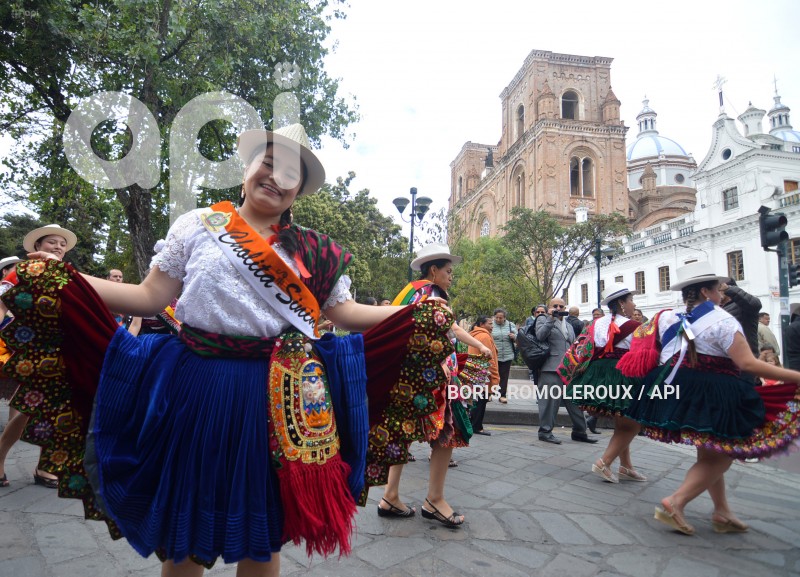 CUENCA-PRESENTACION-CANDIDATAS-CHOLA CUENCANA