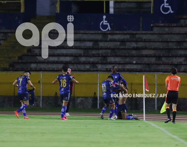 FBL-LIGAPRO-CATOLICA-DELFIN