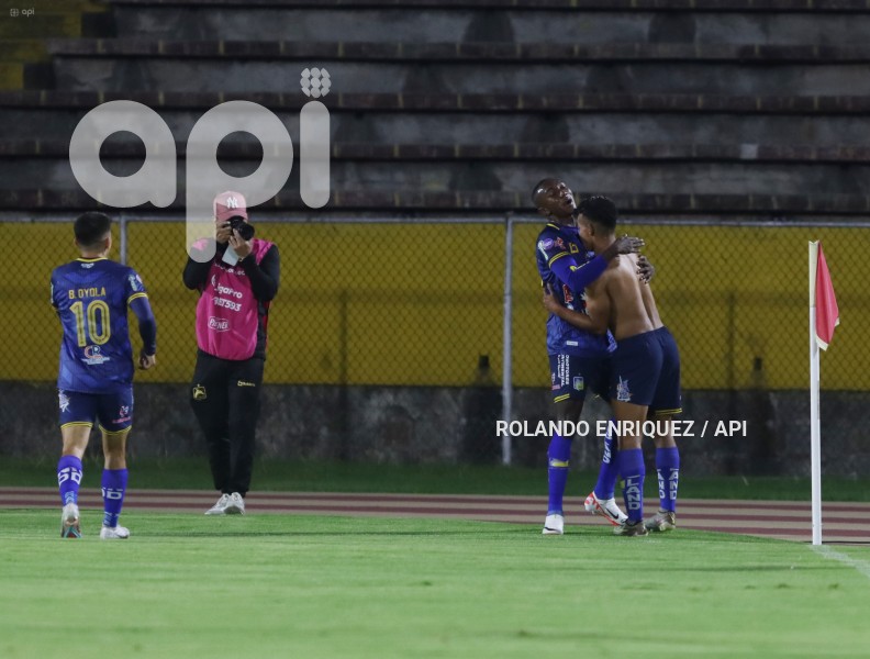 FBL-LIGAPRO-CATOLICA-DELFIN