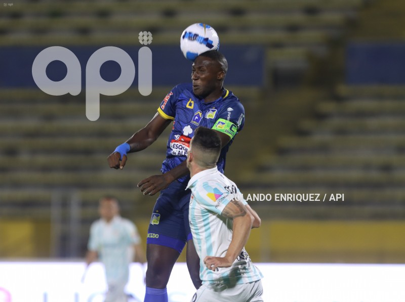 FBL-LIGAPRO-CATOLICA-DELFIN