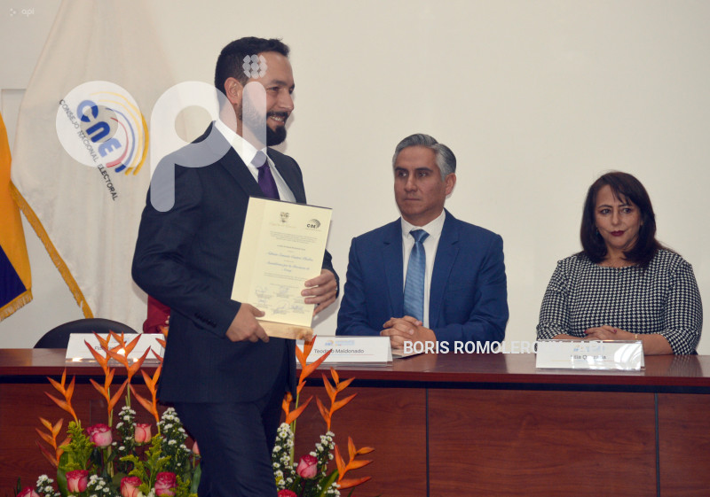 CUENCA-ENTREGA CREDENCIALES ASAMBLEISTAS AZUAY