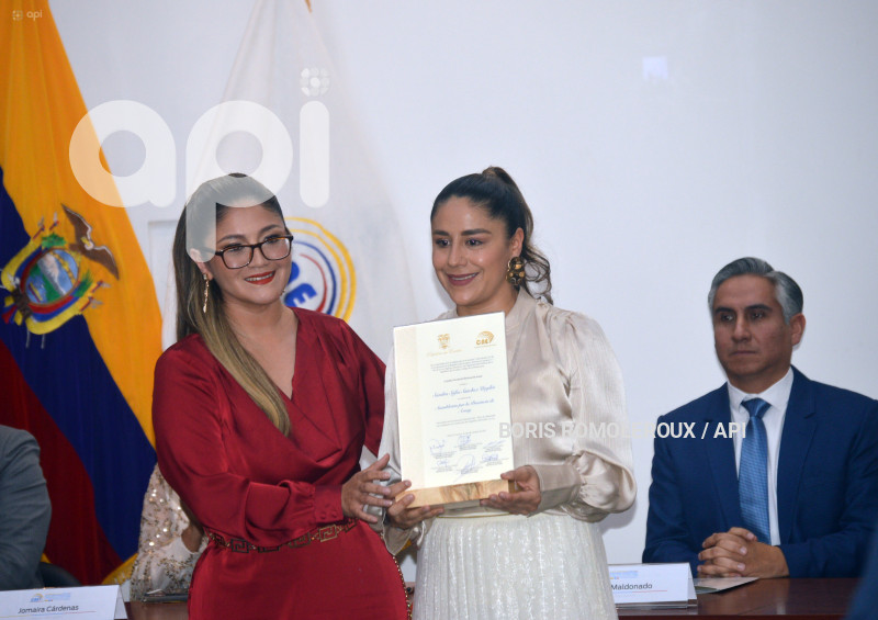 CUENCA-ENTREGA CREDENCIALES ASAMBLEISTAS AZUAY