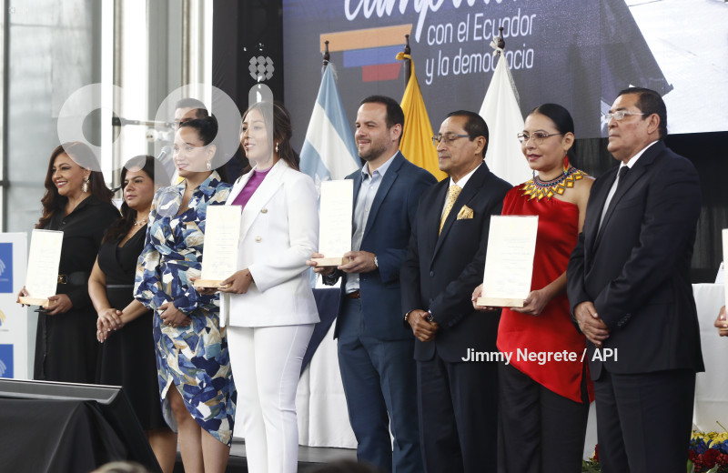 GYE-ENTREGA CREDENCIALES