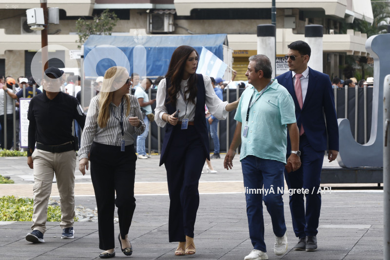 POL-ENTREGA CREDENCIALES - ASAMBLEISTAS