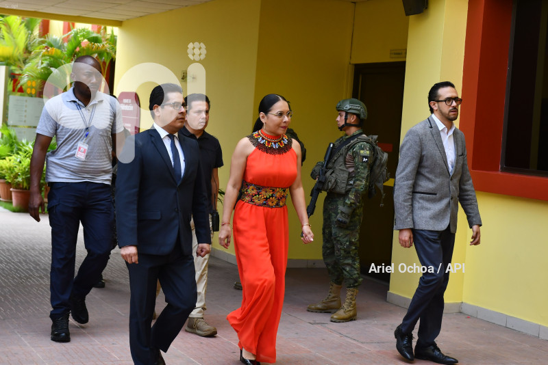 PORTOVIEJO-CNE-ENTREGA-CREDENCIALES-ASAMBLEISTAS-MANABI