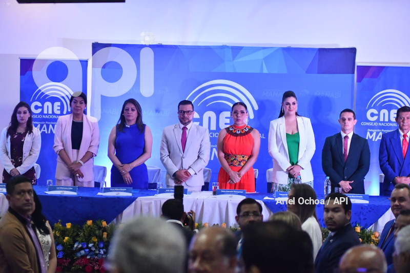 PORTOVIEJO-CNE-ENTREGA-CREDENCIALES-ASAMBLEISTAS-MANABI