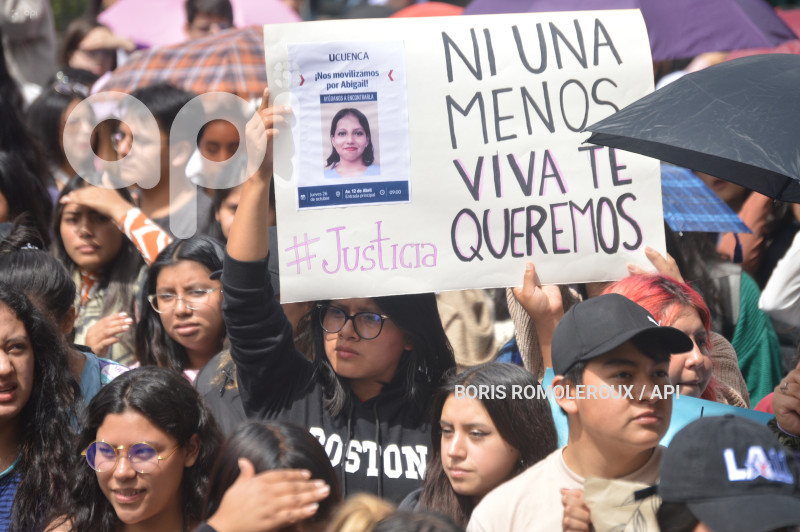 CUENCA-MARCHA Y PLANTON POR ABIGAIL