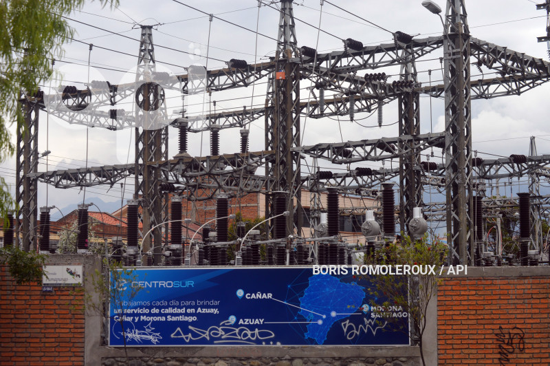 CUENCA-EMPRESA ELECTRICA-CORTE LUZ