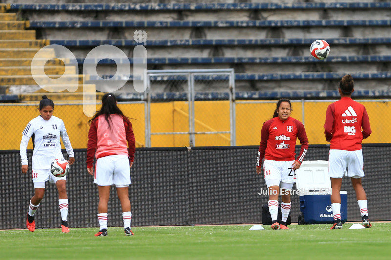 FBL FEF ECUADOR PERU FIFA AMISTOSO